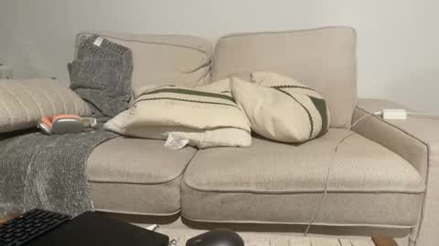 Snapshot of miamifit chatting on 12/23/25, 07:28 miamifit online show from 12/23/25, 07:28