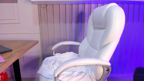 Mia  online show from 02/26/25, 03:53