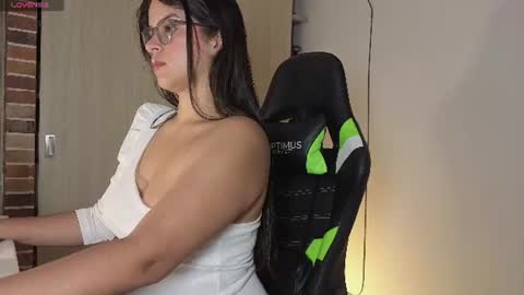Snapshot of miamillerr_28 chatting on 07/15/26, 07:57 Mia online show from 07/15/26, 07:57