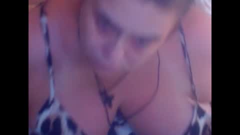 maya online show from 09/15/25, 01:22