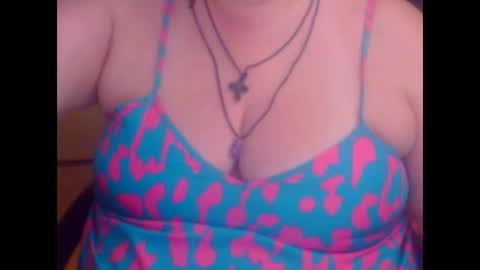 maya online show from 10/31/25, 07:59