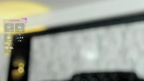 Snapshot of miamontoya chatting on 01/22/25, 03:40 Mia   -5 7001400 Follow  online show from 01/22/25, 03:40