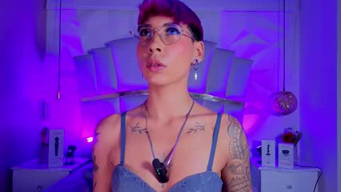 Mia Morgann online show from 09/15/25, 04:01