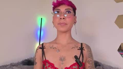 Mia Morgann online show from 11/26/25, 01:34