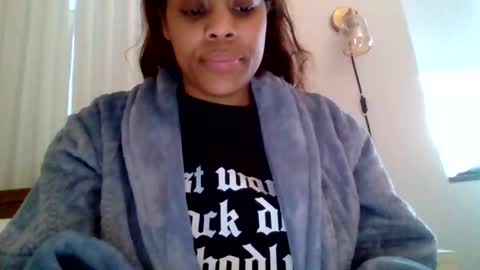 Snapshot of miamuffin8 chatting on 01/06/25, 05:38 MiaMuffn online show from 01/06/25, 05:38