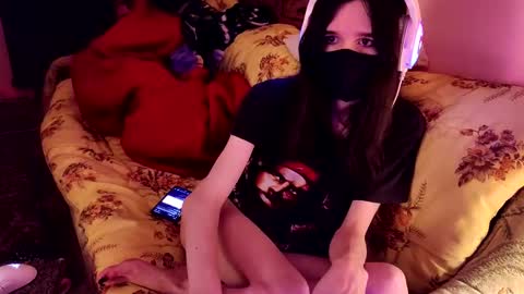 Snapshot of miaowhowl chatting on 01/20/25, 01:11 Kristien online show from 01/20/25, 01:11