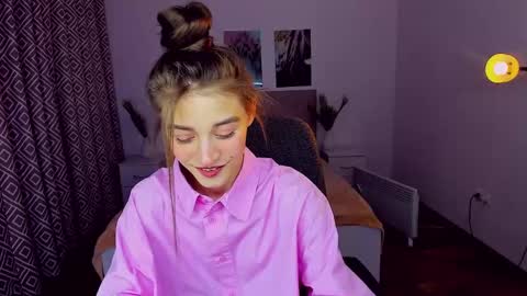 Mia online show from 12/01/24, 05:13