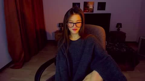 Mia online show from 12/20/24, 06:02