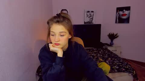 Mia online show from 01/03/25, 10:29