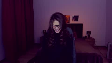 Mia online show from 01/21/25, 06:45