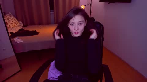 Mia online show from 02/06/25, 11:15