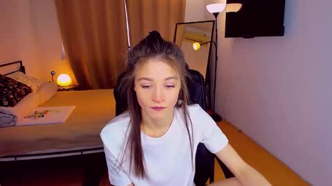 Mia online show from 02/16/25, 01:49