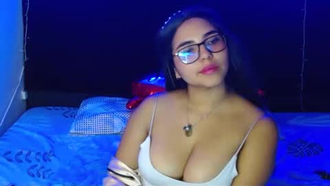 Mia Peyton   online show from 02/25/25, 04:00