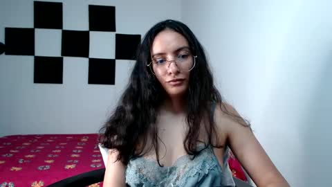 Snapshot of miaportman chatting on 10/11/25, 03:21 MIAPORTMANN online show from 10/11/25, 03:21