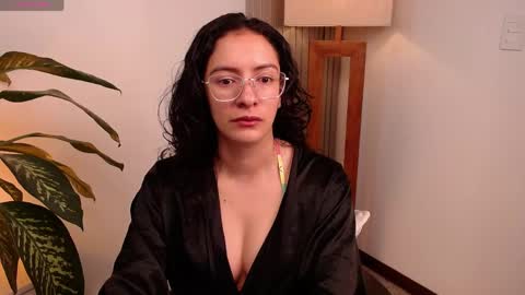 Snapshot of miaportman chatting on 04/21/26, 09:04 MIAPORTMANN online show from 04/21/26, 09:04