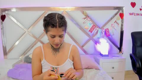 Snapshot of miaqueen021 chatting on 02/11/25, 09:56 Sweetie Mia online show from 02/11/25, 09:56