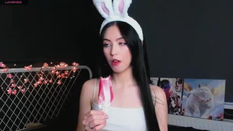 Snapshot of miarielle chatting on 04/19/26, 06:54 Liz online show from 04/19/26, 06:54