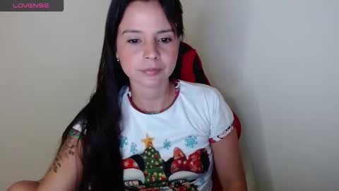 miarobinn_ online show from 10/04/25, 10:57