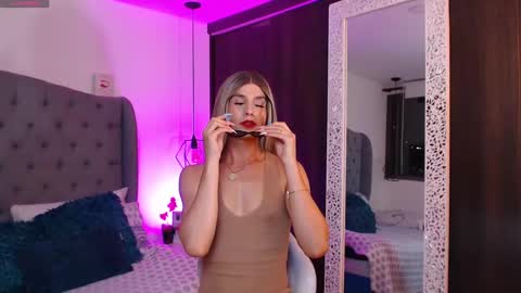 Mia Romanove online show from 02/21/25, 02:50