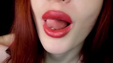 Snapshot of miarouge_me chatting on 02/04/26, 04:51 Mia online show from 02/04/26, 04:51