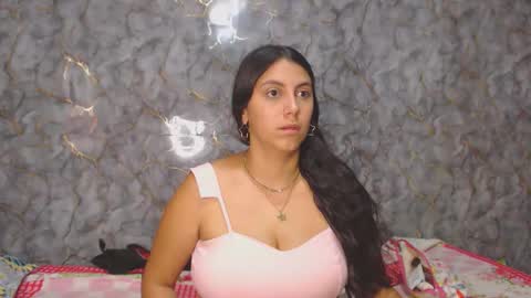 Snapshot of miarouse1531 chatting on 12/22/25, 10:40 miarouse1531 online show from 12/22/25, 10:40