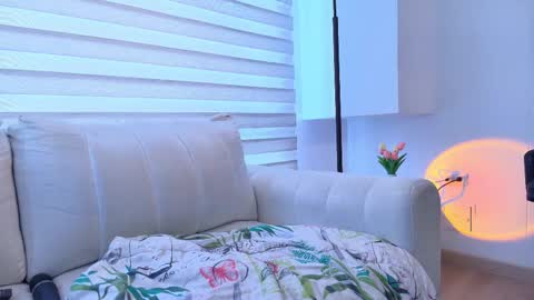 My name is Mia  Please say hello I like to chat with you. If you have requests or dirty talk please use tip online show from 12/04/25, 06:16