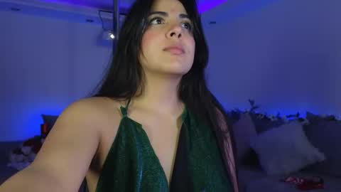 Snapshot of miasavagex18 chatting on 12/07/24, 03:36 MiaHancock online show from 12/07/24, 03:36