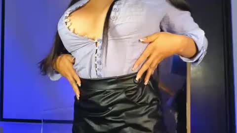 Snapshot of miasavagex18 chatting on 02/02/25, 07:41 MiaHancock online show from 02/02/25, 07:41