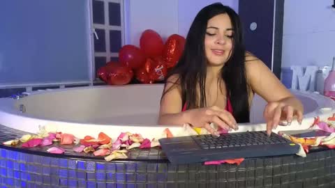 Snapshot of miasavagex18 chatting on 02/18/25, 05:53 MiaHancock online show from 02/18/25, 05:53