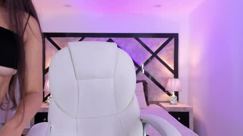 Mia online show from 12/09/24, 08:44