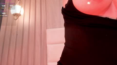 Mia online show from 01/15/25, 12:30