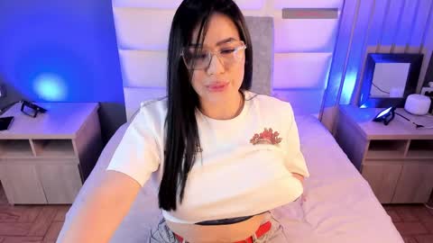 Mia online show from 04/06/26, 08:10