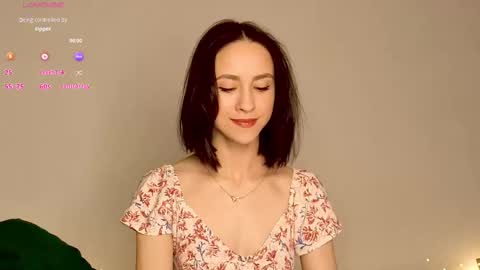 Mia online show from 11/20/25, 05:51