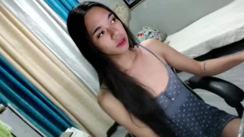 Mia online show from 01/01/25, 07:43