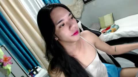 Mia online show from 01/08/25, 07:03