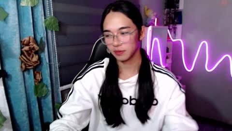 Mia online show from 02/22/26, 07:01