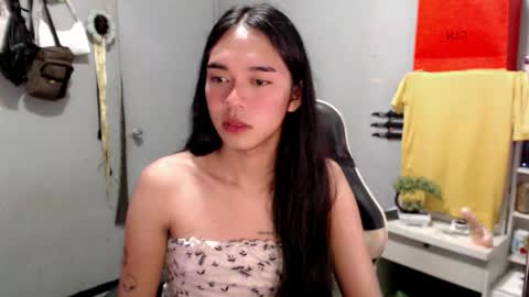 Mia online show from 03/09/26, 06:34