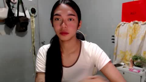 Mia online show from 03/15/26, 05:52