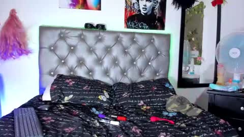 Snapshot of miautena chatting on 01/17/25, 10:23 Mariana  online show from 01/17/25, 10:23