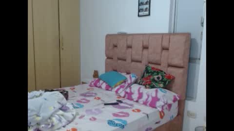 MIA VANESSA online show from 01/08/26, 02:03