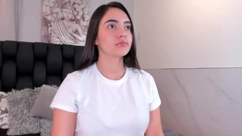 miavelvet1 online show from 03/18/26, 02:47