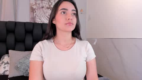 miavelvet1 online show from 03/19/26, 07:56