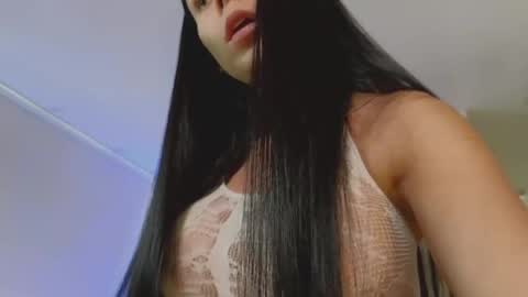 Mia online show from 01/22/25, 04:02