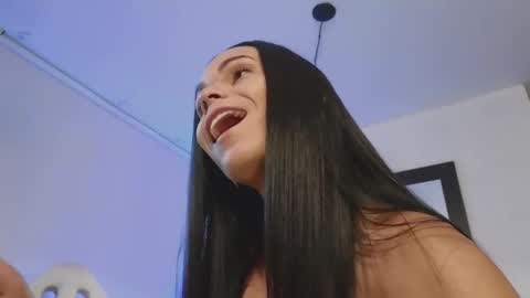 Mia online show from 01/29/25, 08:04