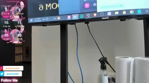 Mia Villalobos online show from 09/23/25, 11:57