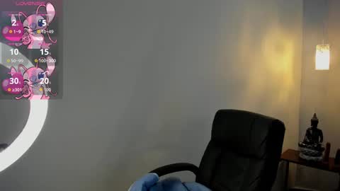 Mia Villalobos online show from 10/02/25, 12:01