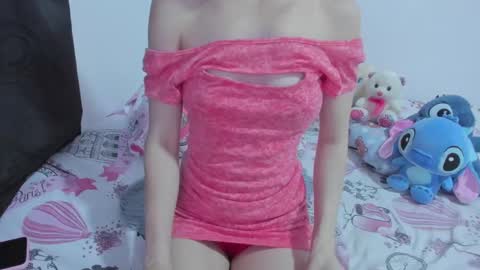 Snapshot of miavolkova_ chatting on 02/04/25, 08:59  Chloe  online show from 02/04/25, 08:59