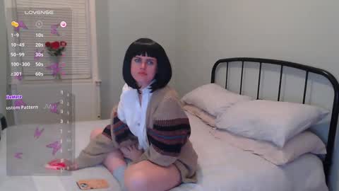 Mia  online show from 01/28/25, 05:24
