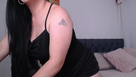 Mia Wilson online show from 04/11/26, 04:06