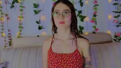 Mia winx  online show from 11/20/25, 09:03